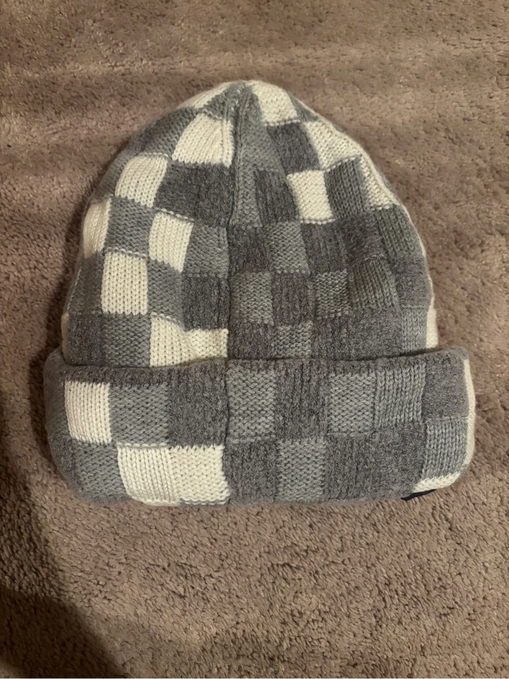 Louis Vuitton Gray & Cream Checker Knit Beanie - Picture 2 of 4